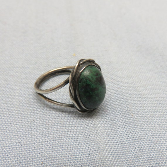 Vintage African Jade  Sterling Ring,   Size 4.50 - image 5