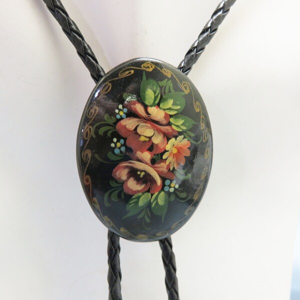 Russian Zhostovo Tole Painted Floral Bolo Tie, Beige and Green on Black Wood