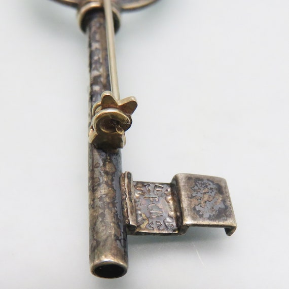 Vintage Fancy Victorian  Style Sterling Key Brooc… - image 4