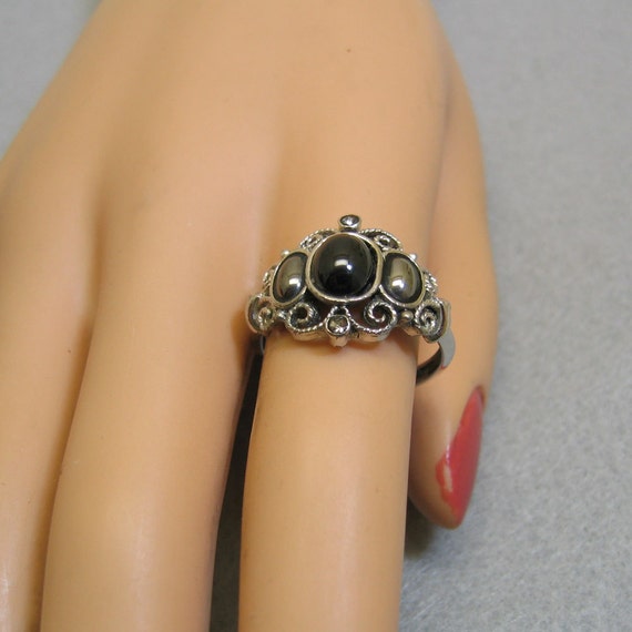 Vintage shop hematite ring