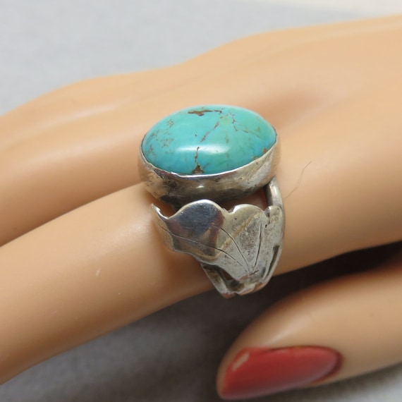 1970s Native American Big Turquoise Sterling Ring,