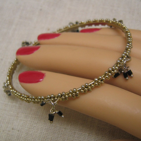 Ethnic Look Beaded Thin Bangle Bracelet