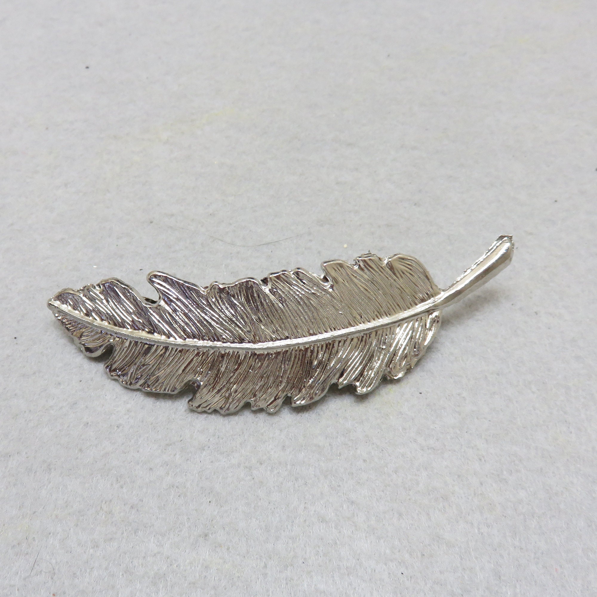 Vintage Hair Clip Feather Leaf Shape Hair accessory ivory-and-co-fairydust-silver-  main image 2