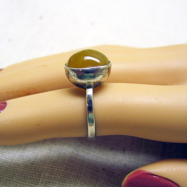 Vintage Handcrafted Sterling Caramel Agate Ring