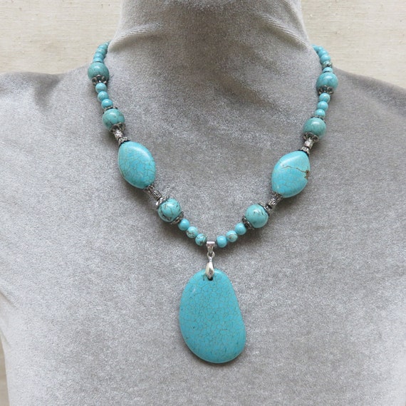 Southwestern Style Faux Turquoise Pendant Necklace