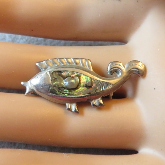 Abalone Shell Tiny SailFish Brooch, Silver Alpaca… - image 1