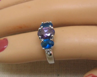 Vintage Blue and Purple Cubic Zirconia Ring - Size 5