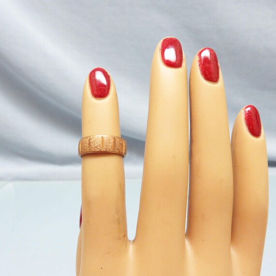 Vintage Solid Copper Ring: Size 5, Diamond Cut, 1… - image 3