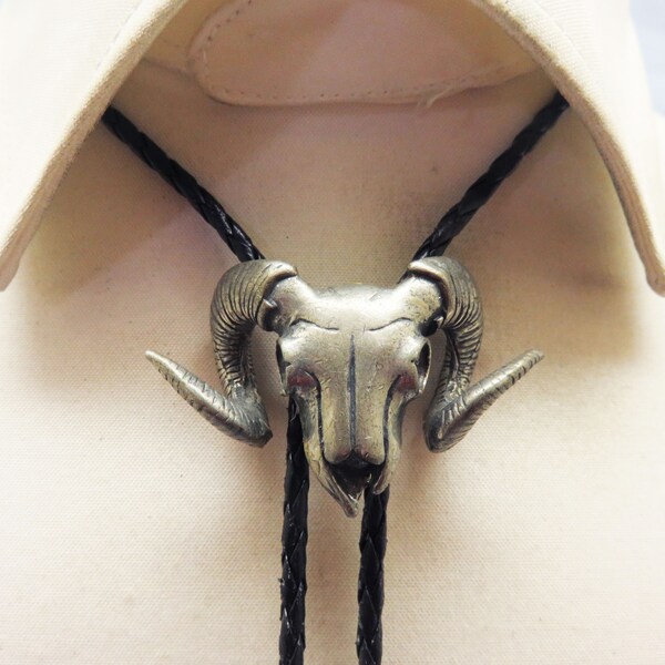 Vintage Bighorn Sheep Skull  Bolo Tie, Pewter Bolo Tie