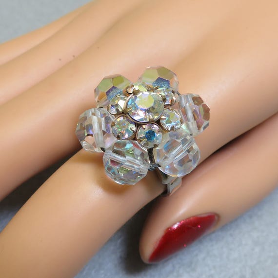 Sparkly Faceted Clear Bead Flower Ring - Size 7.5 - image 3