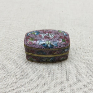 Oriental Cloisonne&#39; Enamel Flower Brass Pill Or Trinket Box