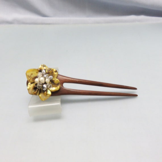 Vintage Wood Hair Stick: Mother of Pearl Floral Design  display picture 2