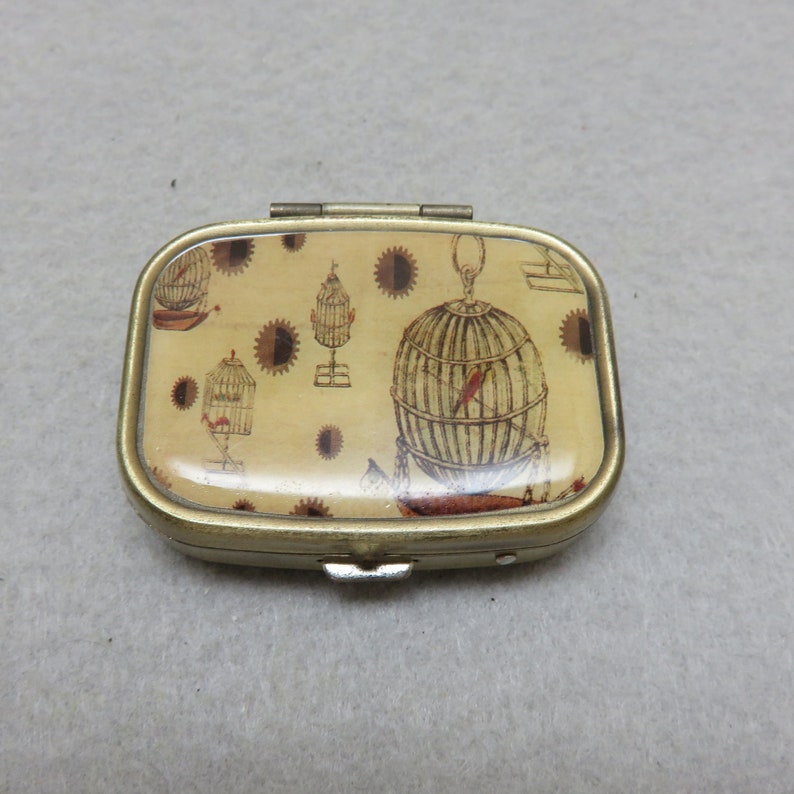 1980/'s Inside Divider Tiny Brass Pillbox or Trinket Box Bird Cage Design