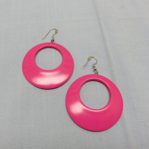 The Large Pink Hoop Earrings In Gold (Pierced) main image 1