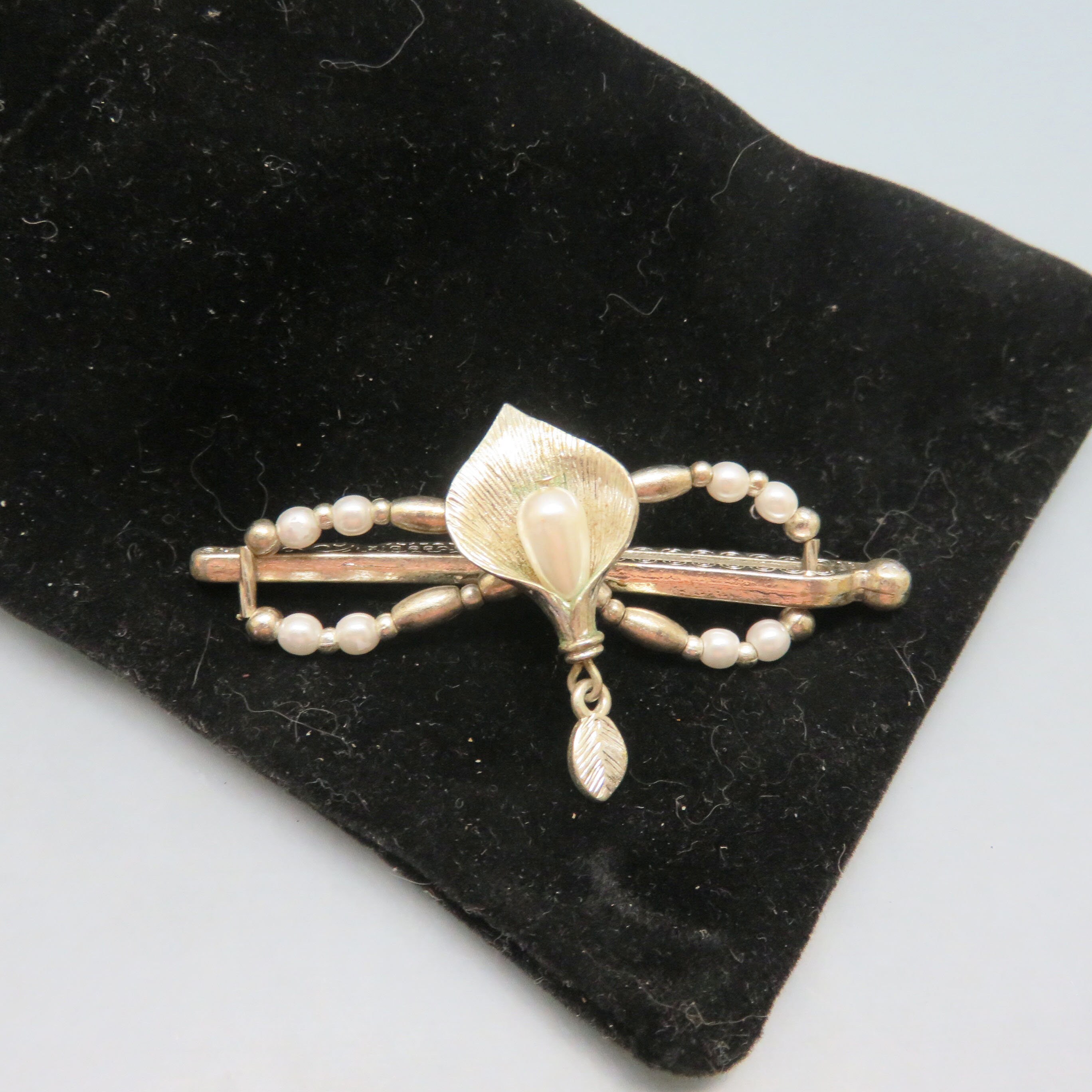 VTG Barrette Black Lucite? Faux Pearls Studs Hair Clasp France Vintage Elegant Faux Pearl Hair Clip or Barrette, Silver  main image 2