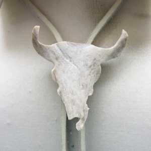 Carved Antler Buffalo Skull Bolo Tie - Vintage Western Jewelry