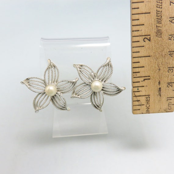 Sarah Coventry Silver Anemone Flower Clip Earring… - image 2