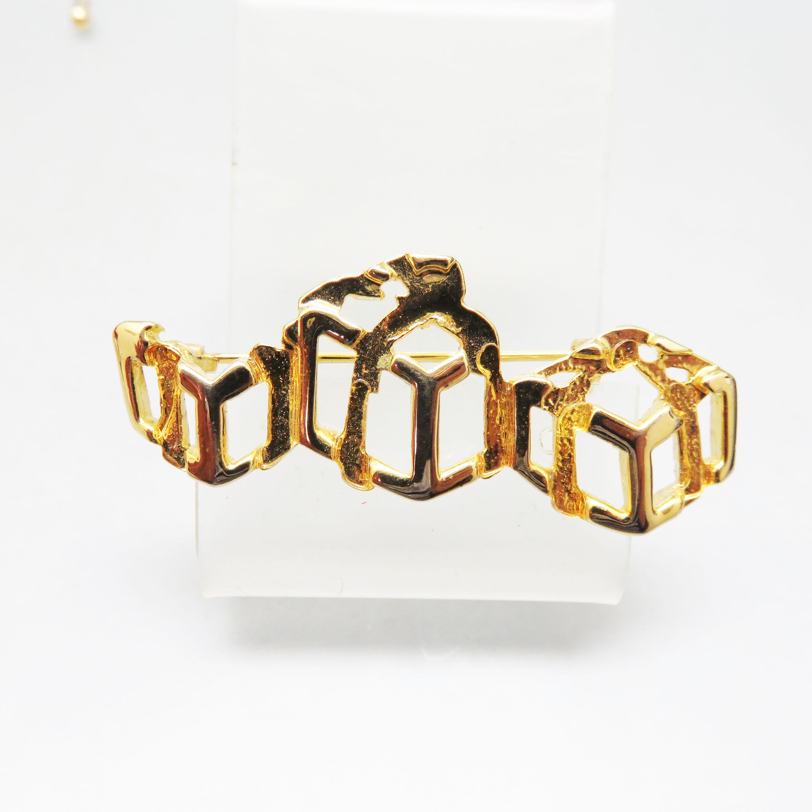 Christmas Package Pin, Holiday Line of Gifts Brooch, Stocking