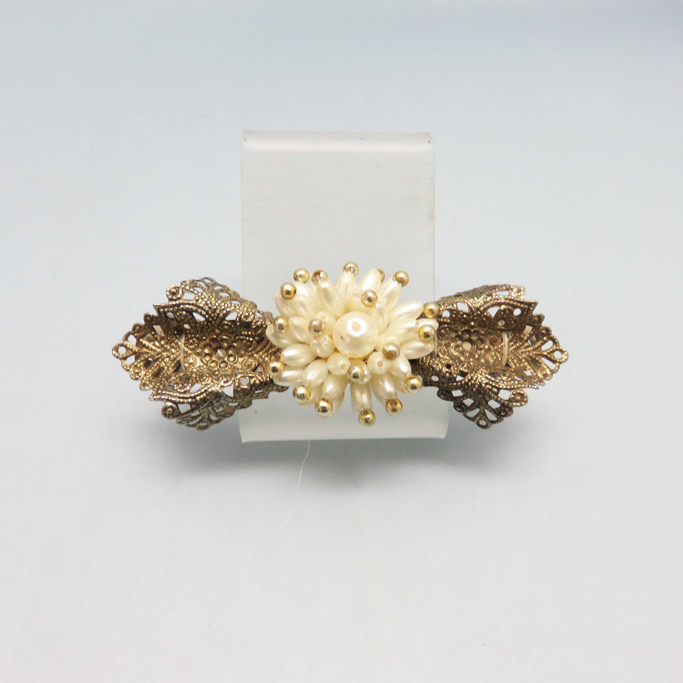 Vintage 1980s Faux Pearl and Gold Filigree Hair Barrette - Etsy display picture 1