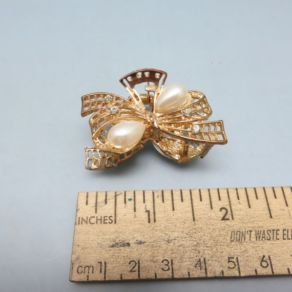 Vintage Sweet Faux Pearl Bow Hair Clip or Barrette, Golden  display picture 3