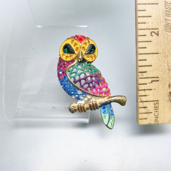 Vintage Colorful Rhinestone Owl Pin, Big and Beau… - image 2