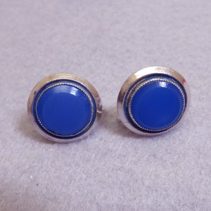 Art Deco Periwinkle Blue Screw Back Earrings, Silvery Chrome Fittings