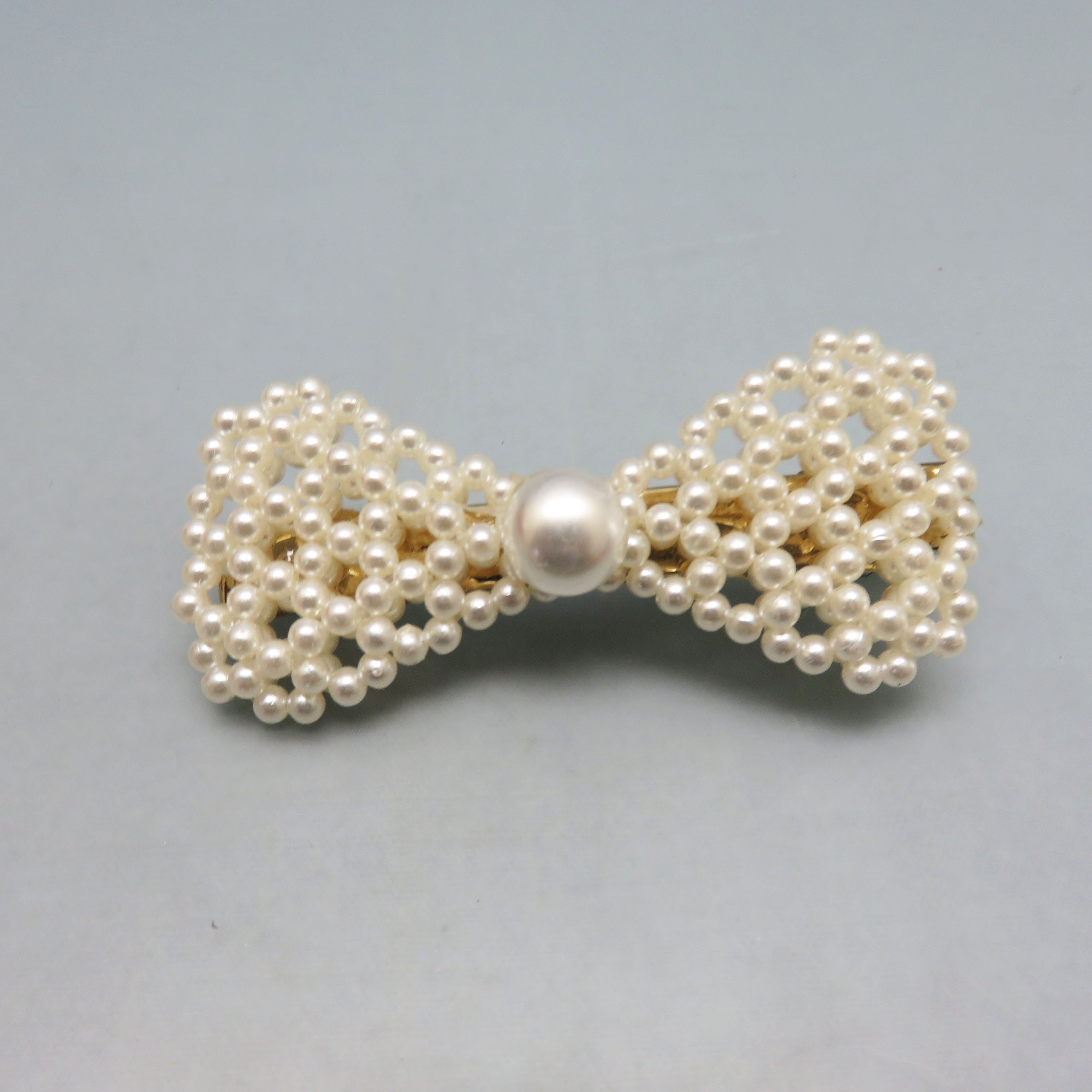 Vintage Sweet Faux Pearl Bow Hair Clip or Barrette, Golden  display picture 2