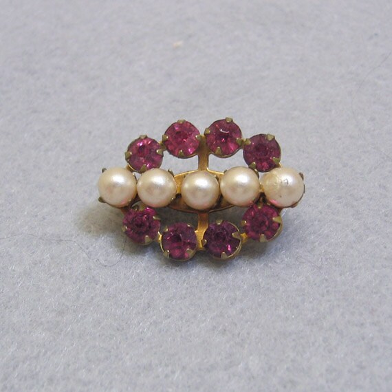 Petite Victorian Rhinestone and Pearl Brooch or P… - image 1