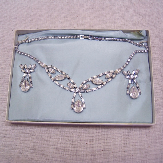 INCREDIBLE 1960s Rhinestone Necklace Earring Set