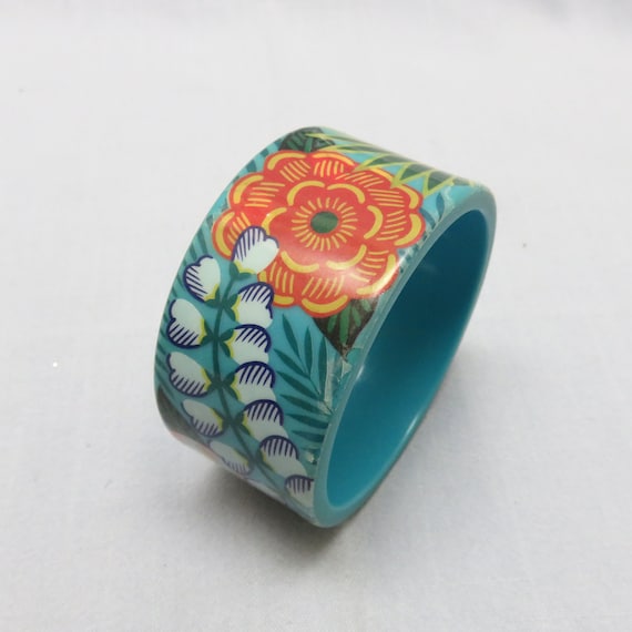 Avon Turquoise Lucite Bangle Bracelet: Jungle Floral Print, 1970s