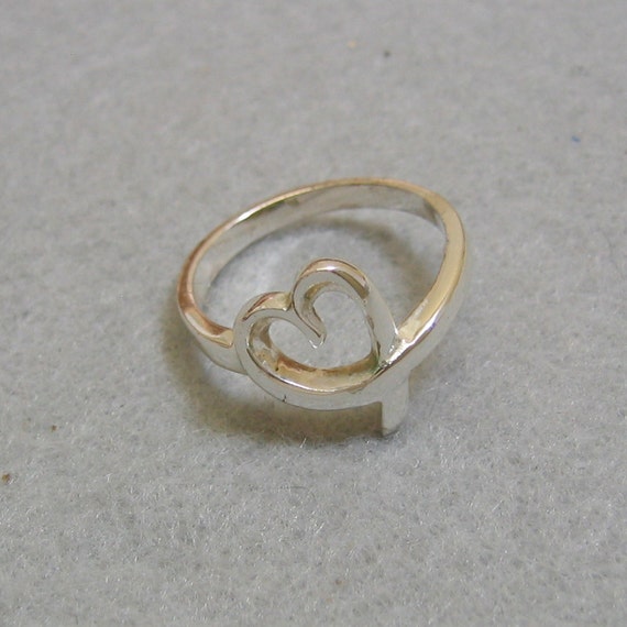 Sterling Silver Open Heart Ring, Vintage, Size 7 - image 1