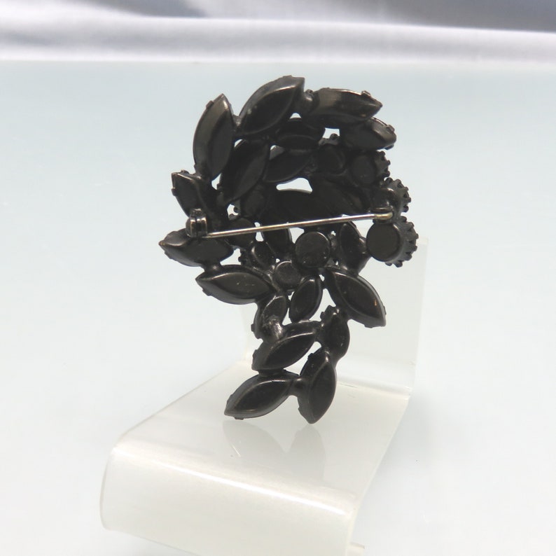 Black Japanned Metal 1960/'s Black Rhinestone Brooch