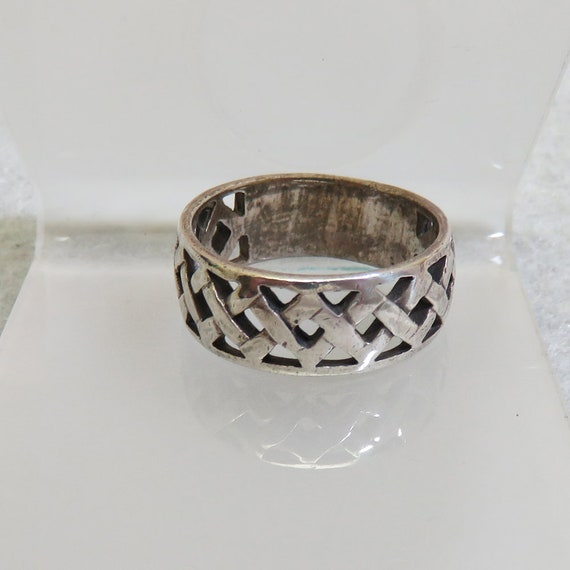 Vintage Sterling Silver Latticework Band, Size 7.… - image 2