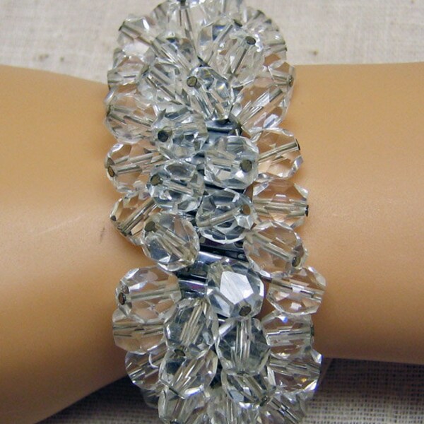 1960's Expandable Faceted Clear Crystal Bracelet