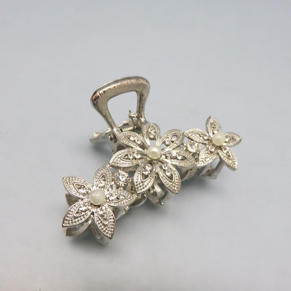 Vintage Rhinestone Floral Hair Clip: Faux Pearl Bridal 