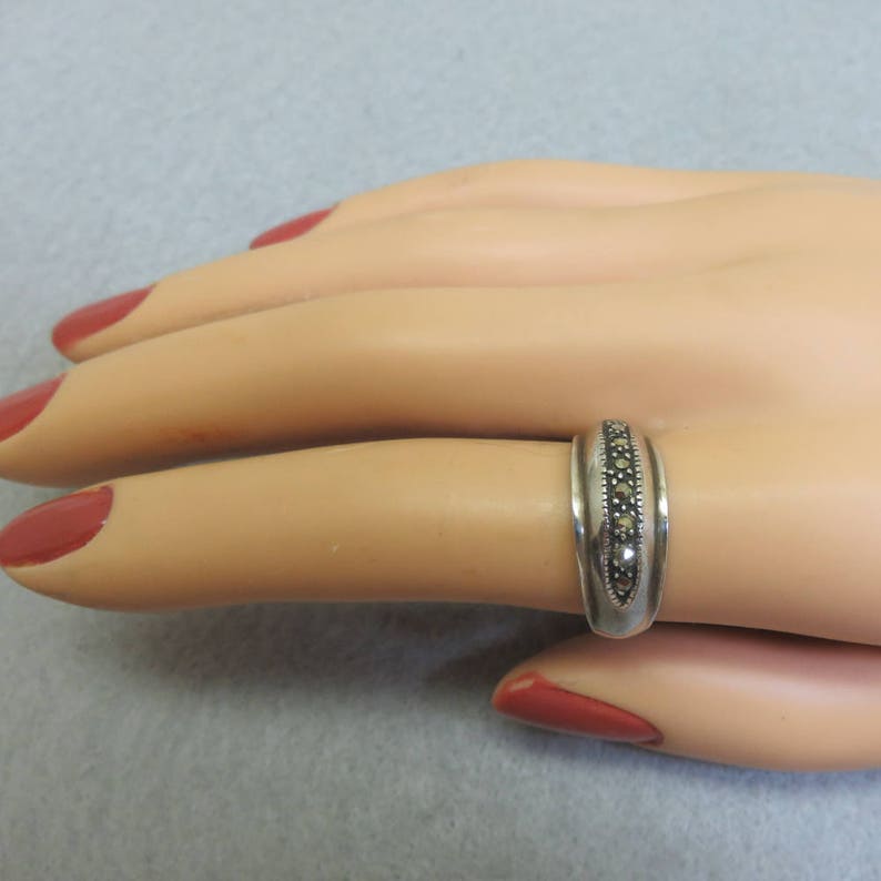 Size 8 Vintage Domed Marcasite Sterling Band Ring