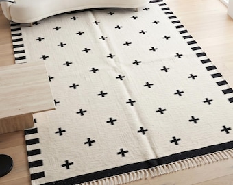 Tapis tissé à plat en laine Noir Plus - Tapis scandinave minimaliste
