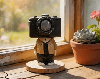 Handmade Wooden Camera Figurine, Photographer Gift, Camera Head Doll Decor, Cute Wood Carving Desk Ornament, Creative Photo Lover Gift