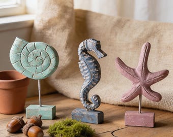 Wooden Beach Decor Set of 3, Seahorse Starfish and Shell Figurines, Coastal Shelf Accent, Nautical Home Decor,Handmade Gift,Ocean Theme Gift