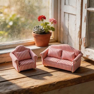Zestaw wypoczynkowy do domku dla lalek 1:12, miniaturowa kanapa i fotel w paski, ręcznie robione meble do salonu domku dla lalek, czerwono-biała mini sofa