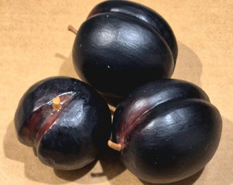 Wooden Plums: Hand-carved and Hand-painted (Vintage) (Balinese Artisans)