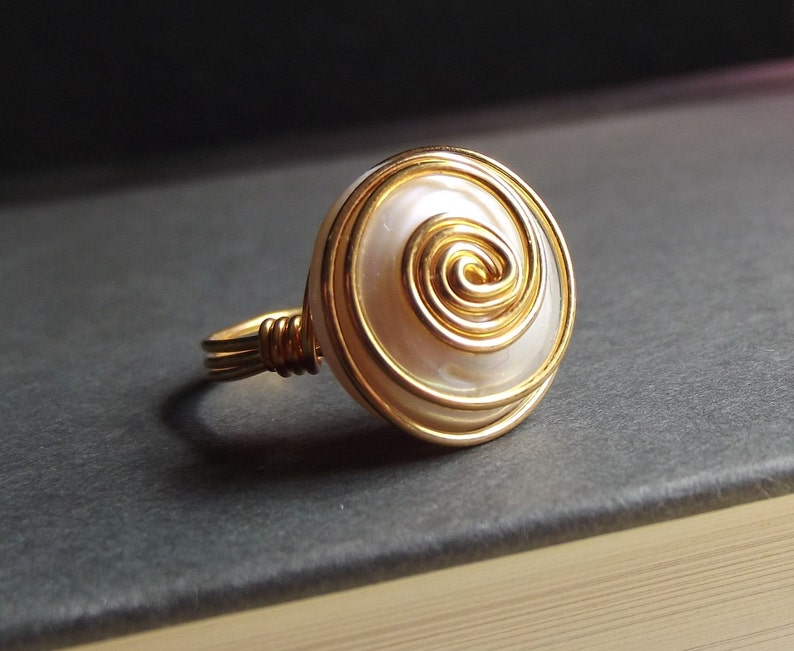 Ivory Freshwater Pearl Ring: 24K Gold Swirl Spiral Modern Bold Wire Wrapped Ring, Cream White Wedding Jewelry, Size 5 image 3