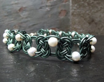Sea Mist Choker: Leather and Pearl Necklace, Seafoam Green and White Freshwater Pearl, Macrame Hand Knotted, Boho Beach Jewelry, Celtic Knot