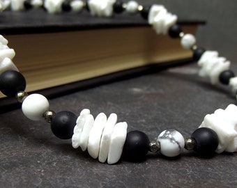 Men's White Shell Choker:  White and Black Necklace, Seashell Jewelry, Unisex Beach Necklace, Ocean Lover, Nautical