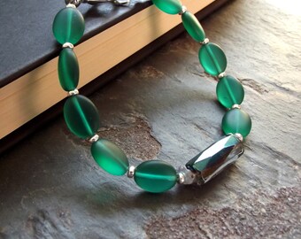 Art Deco Bracelet: Emerald Green Beaded Bracelet, Sea Glass Christmas Jewelry, Holiday Silver Metallic Shimmer Bracelet, Aurora Borealis