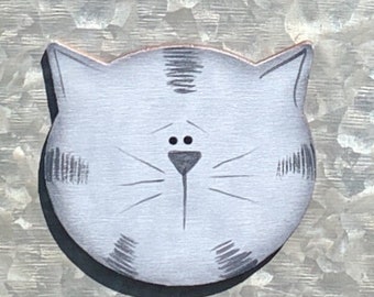 gray tabby cat wood magnet,  cute fridge magnets, cat head magnet, Christmas gifts for cat lovers, cat kitchen gifts, country home decor,