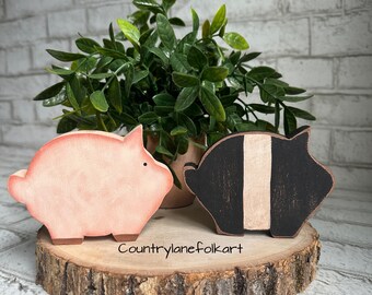 small wooden pig, rustic home decor, farmhouse tiered tray decor, pig lover gift, kitchen pig decor, farm animal, hand painted, shelf sitter