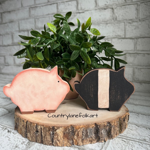 small wooden pig, rustic home decor, farmhouse tiered tray decor, pig lover gift, kitchen pig decor, farm animal, hand painted, shelf sitter