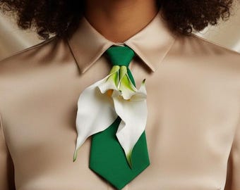 Calla Lily Flower Short Necktie, Green Floral Tie, Short Length Tie, Statement Necktie for Women, Elegant Botanical Neckwear