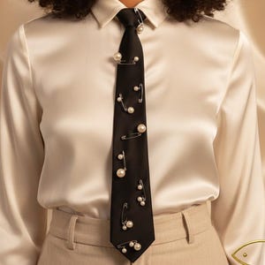 Stropdas met zwarte kralen, uniseks parelstropdas, statement speld, uniseks accessoire, zwarte stropdas, parelaccessoire, cadeau voor haar, cadeau voor hem
